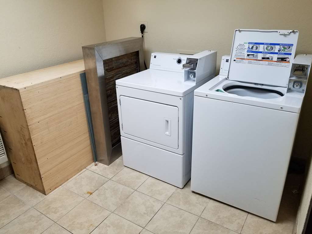 Red Roof Inn Raleigh North-Crabtree Mall-Lenovo Center Facilidades foto