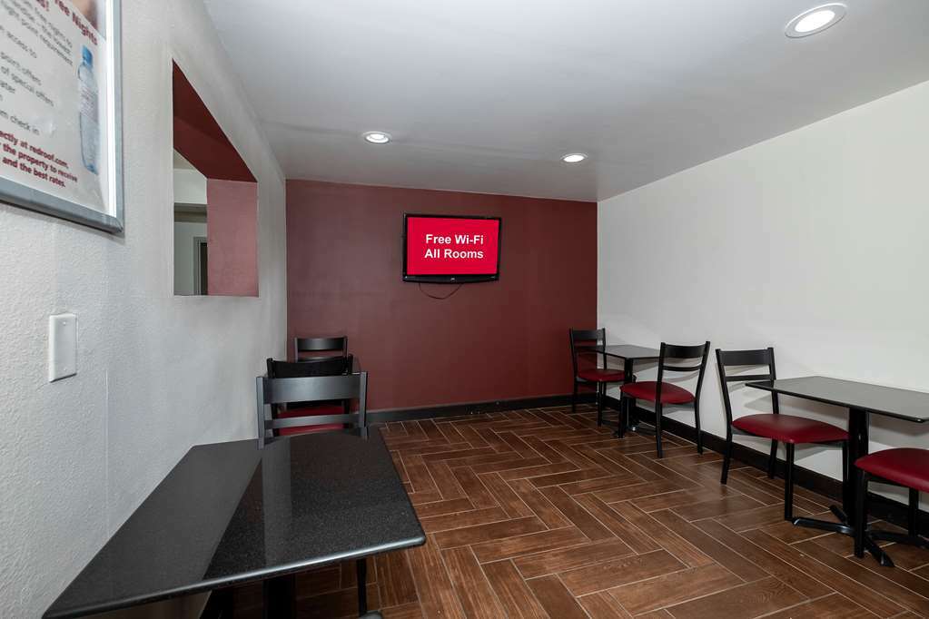 Red Roof Inn Raleigh North-Crabtree Mall-Lenovo Center Facilidades foto